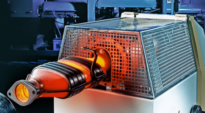 全自動高温ガステストベンチの写真。