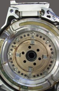 フライフォイールのトルク計測の全体写真。