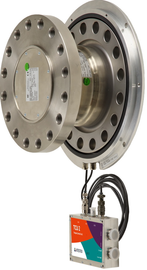 最大定格80kNmの大容量トルク計。大きなリングとステータを分離(ケーブル:1.5m)しています。 定格トルク60kNm~80kNmの大容量トルク計/ トルクセンサ、オプションで速度計測可能です。