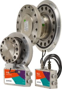 F1iS(一体型、200Nm～3kNm)とF23eS(分離型、20kNm～30kNm)の写真。1Nm～最大80kNmのトルク計を取り揃えています。